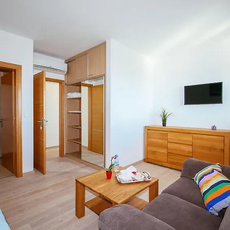 Holiday home Lubey Zadar